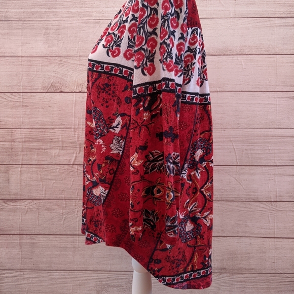 Lucky Brand top, size large in excellent condition - Picture 2 of 16